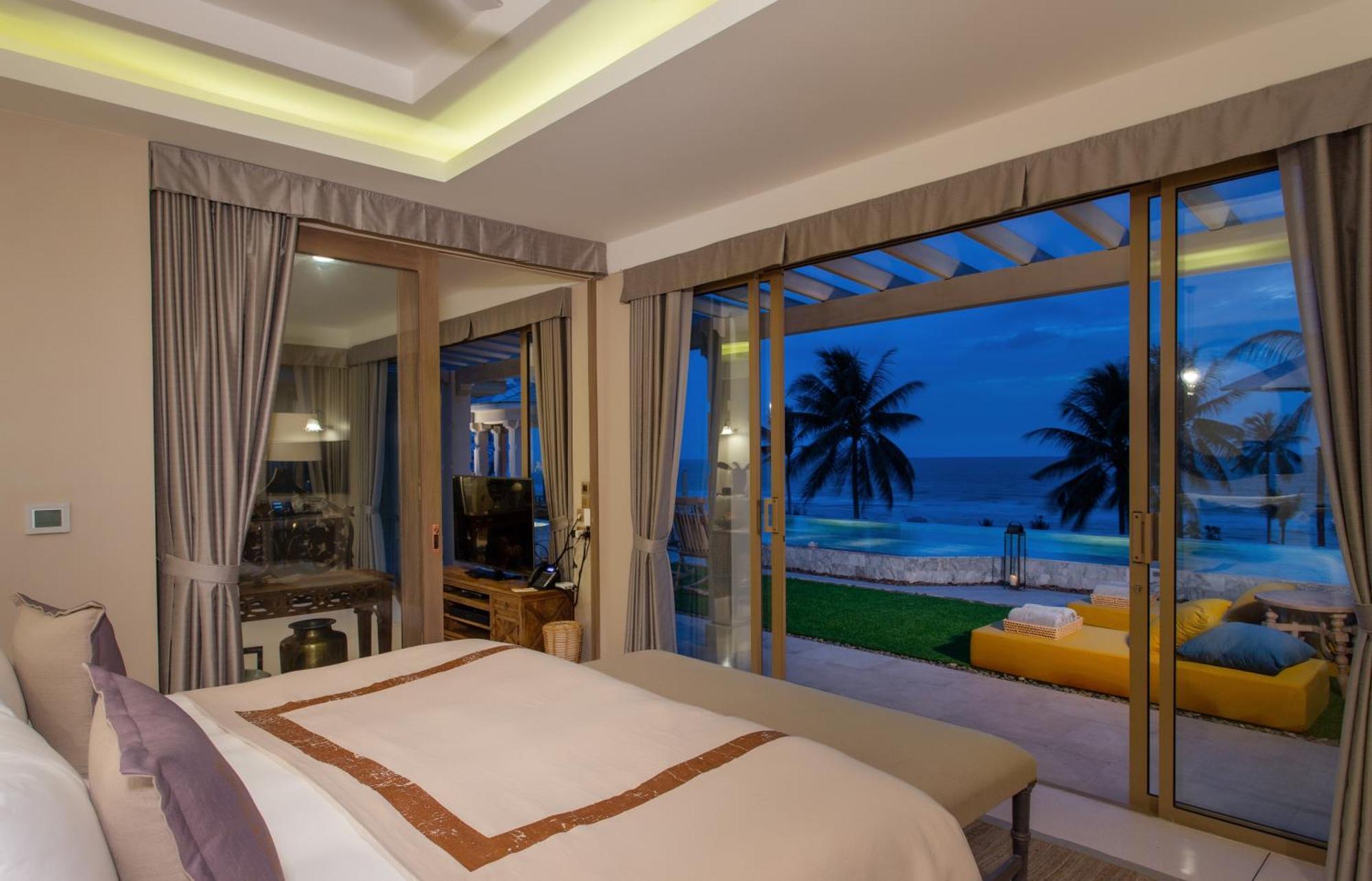 Devasom Khao Lak Beach Resort & Villas Exterior photo