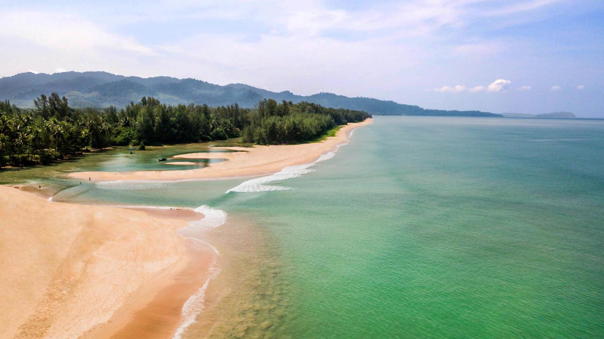 Devasom Khao Lak Beach Resort & Villas Exterior photo