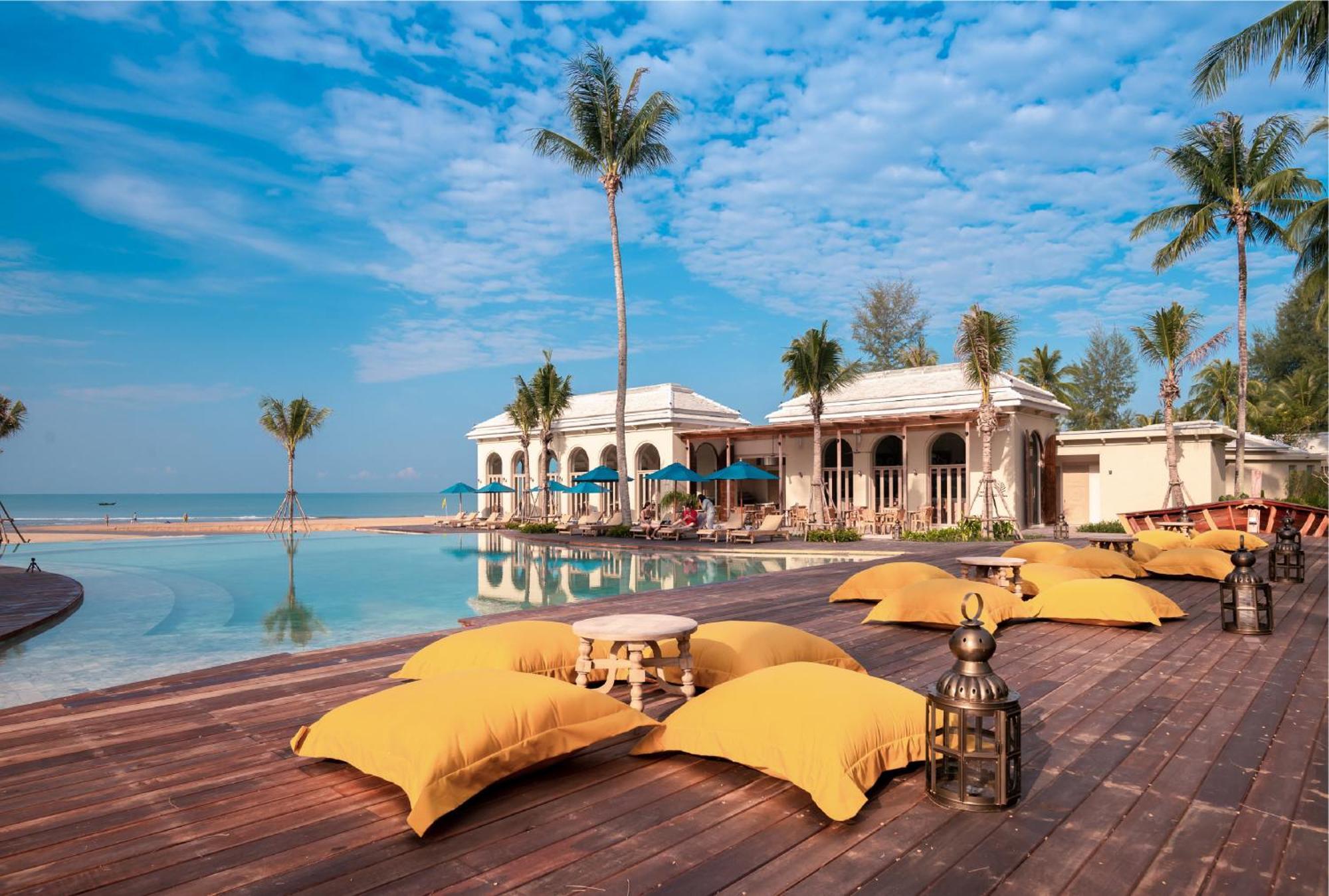 Devasom Khao Lak Beach Resort & Villas Exterior photo